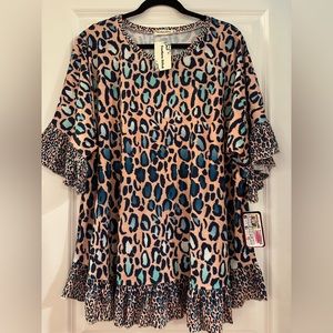 Cute leopard print top